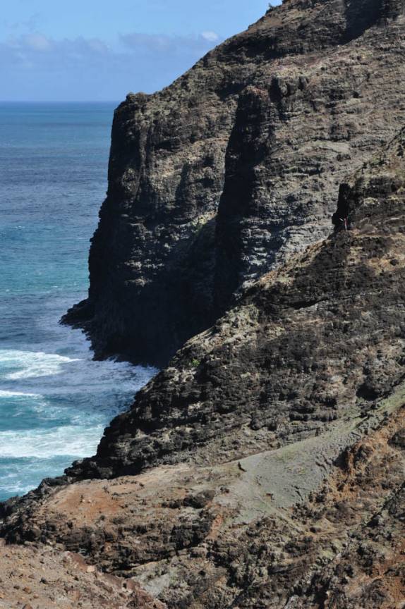 Em meio às encostas da na Na'Pali Coast, onde está Wally? (costa norte do Kauai, no Havaí)
